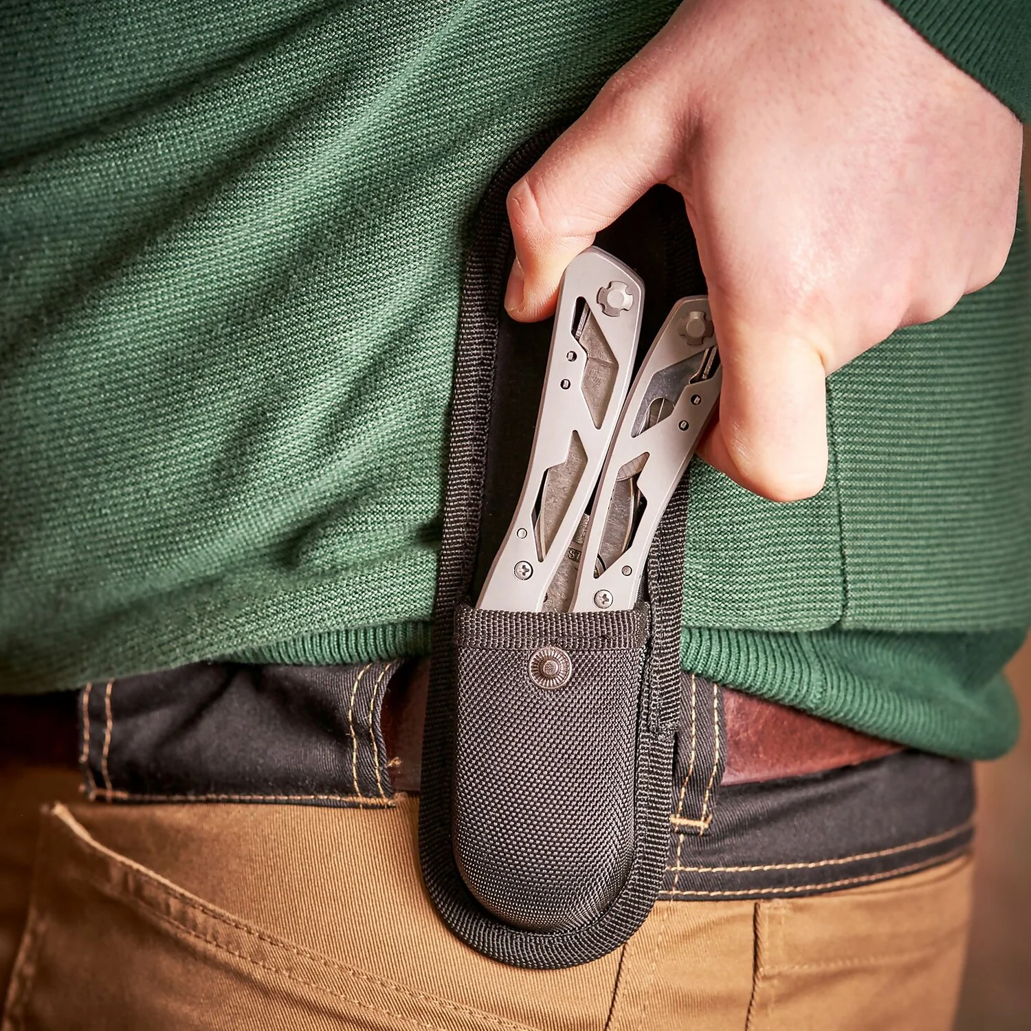 STANLEY 12 In 1 Multi-Tool (0-84-519) 8 STANLEY 12 In 1 Multi-Tool (0-84-519) - Image 7