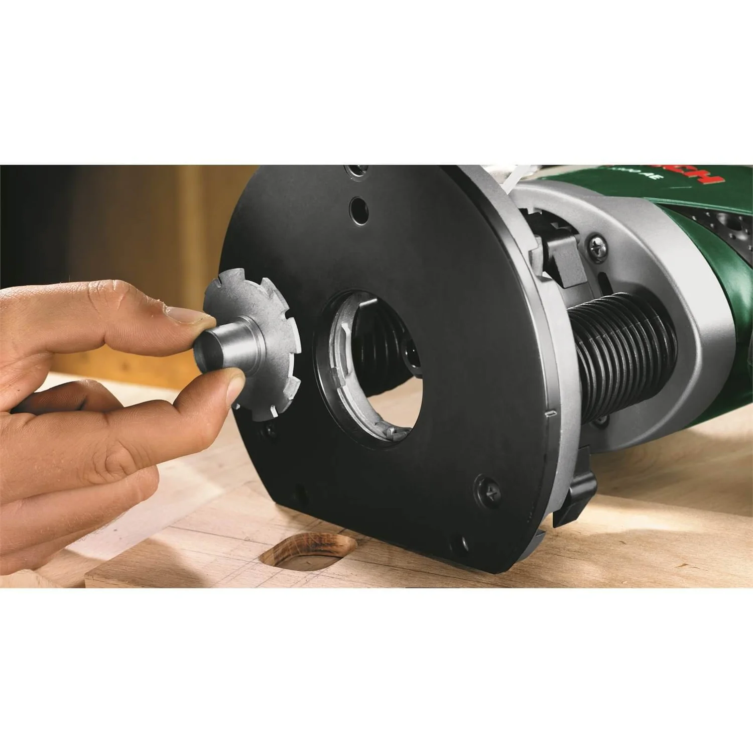 Bosch POF 1200 AE Electric 1200W Router 8 Bosch POF 1200 AE Electric 1200W Router - Image 6