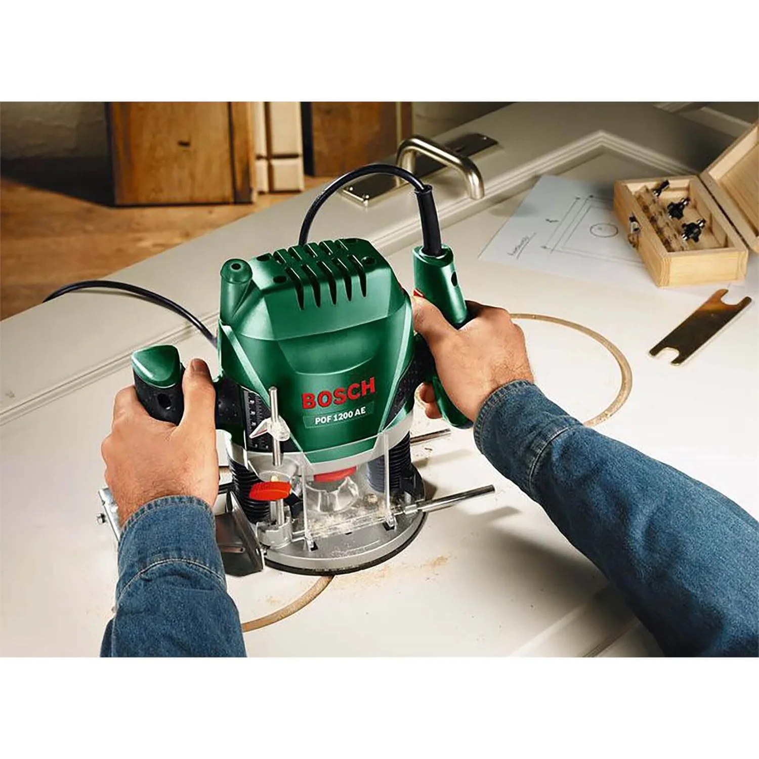 Bosch POF 1200 AE Electric 1200W Router 7 Bosch POF 1200 AE Electric 1200W Router - Image 5