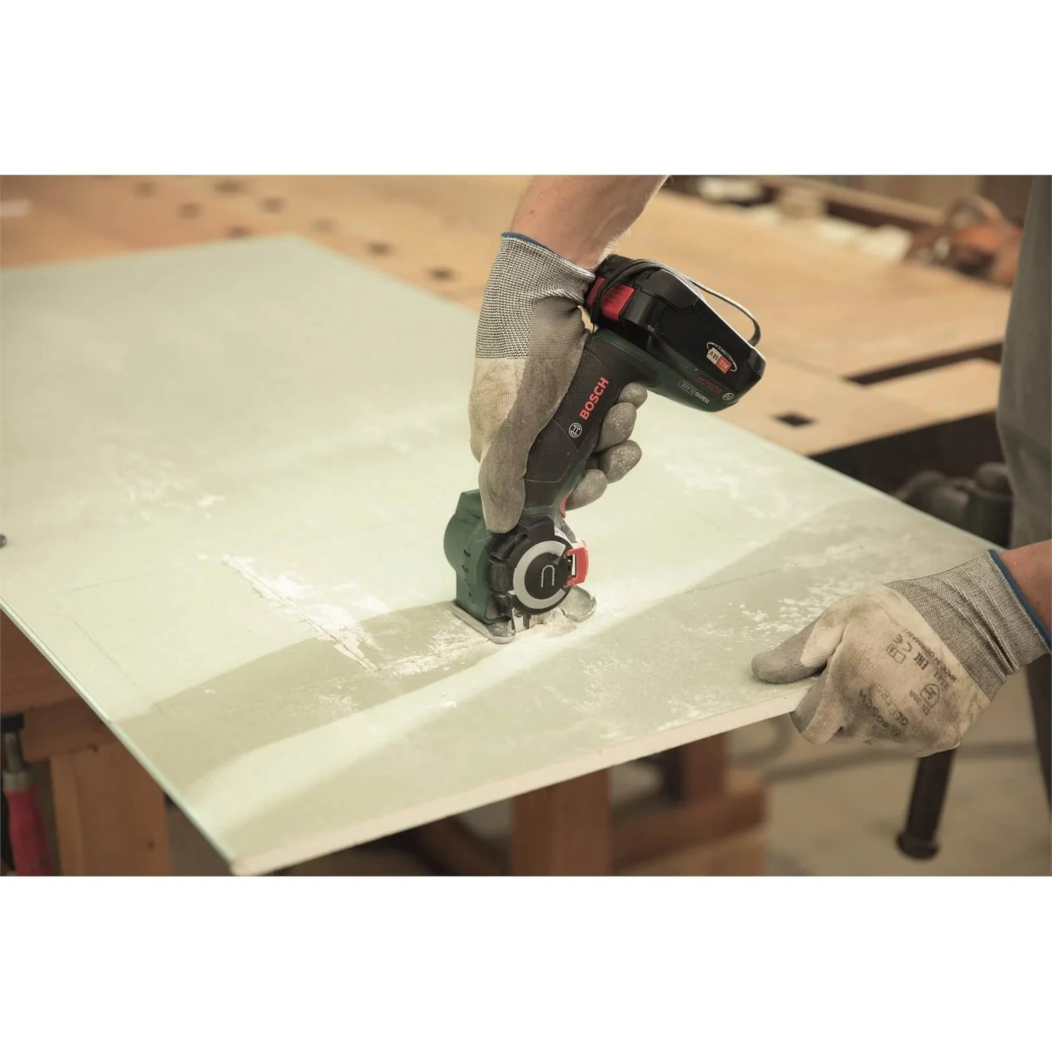 Bosch AdvancedCut 18 Cordless Specialised Saw 7 Bosch AdvancedCut 18 Cordless Specialised Saw - Image 5