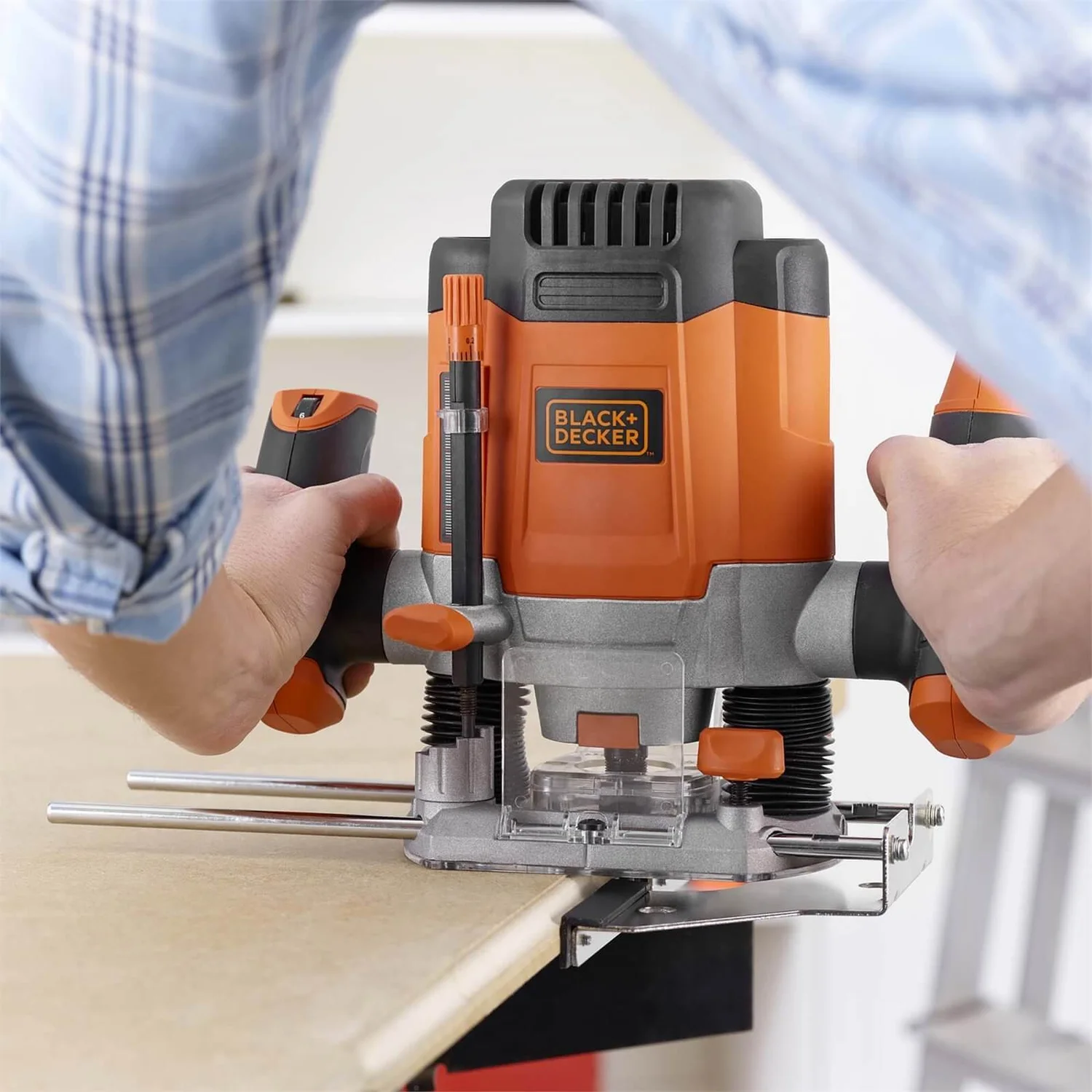 Black & Decker BLACK+DECKER 6.35mm 1200W Corded Plunge Router With Accessories (KW1200EKA-GB) 8 Black & Decker BLACK+DECKER 6.35mm 1200W Corded Plunge Router With Accessories (KW1200EKA-GB) - Image 6