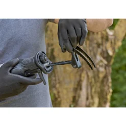 Black & Decker BLACK+DECKER 750W Corded Reciprocating Saw With Branch Holder And Blades (BES301-GB) 20 Black & Decker BLACK+DECKER 750W Corded Reciprocating Saw With Branch Holder And Blades (BES301-GB) -Silverlife Store 12838915 1534832955292557
