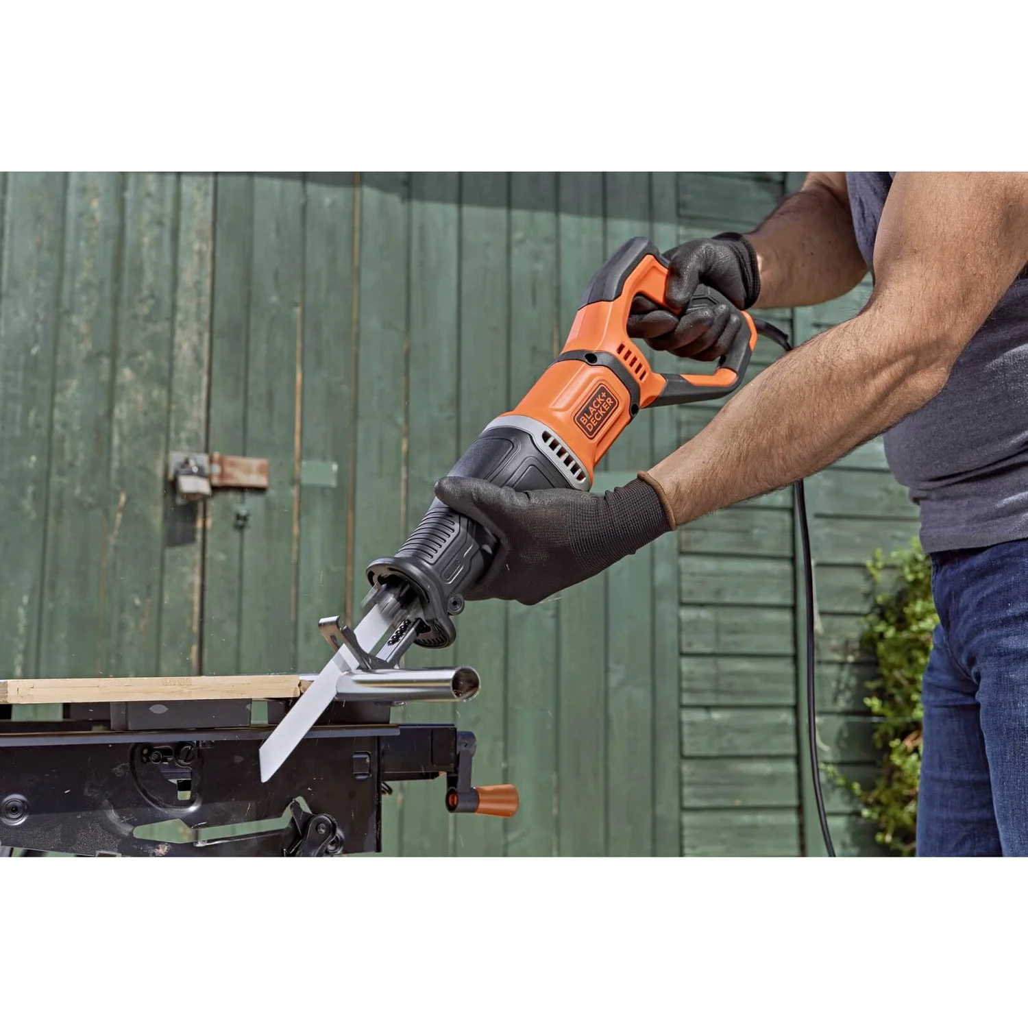 Black & Decker BLACK+DECKER 750W Corded Reciprocating Saw With Branch Holder And Blades (BES301-GB) 5 Black & Decker BLACK+DECKER 750W Corded Reciprocating Saw With Branch Holder And Blades (BES301-GB) - Image 3