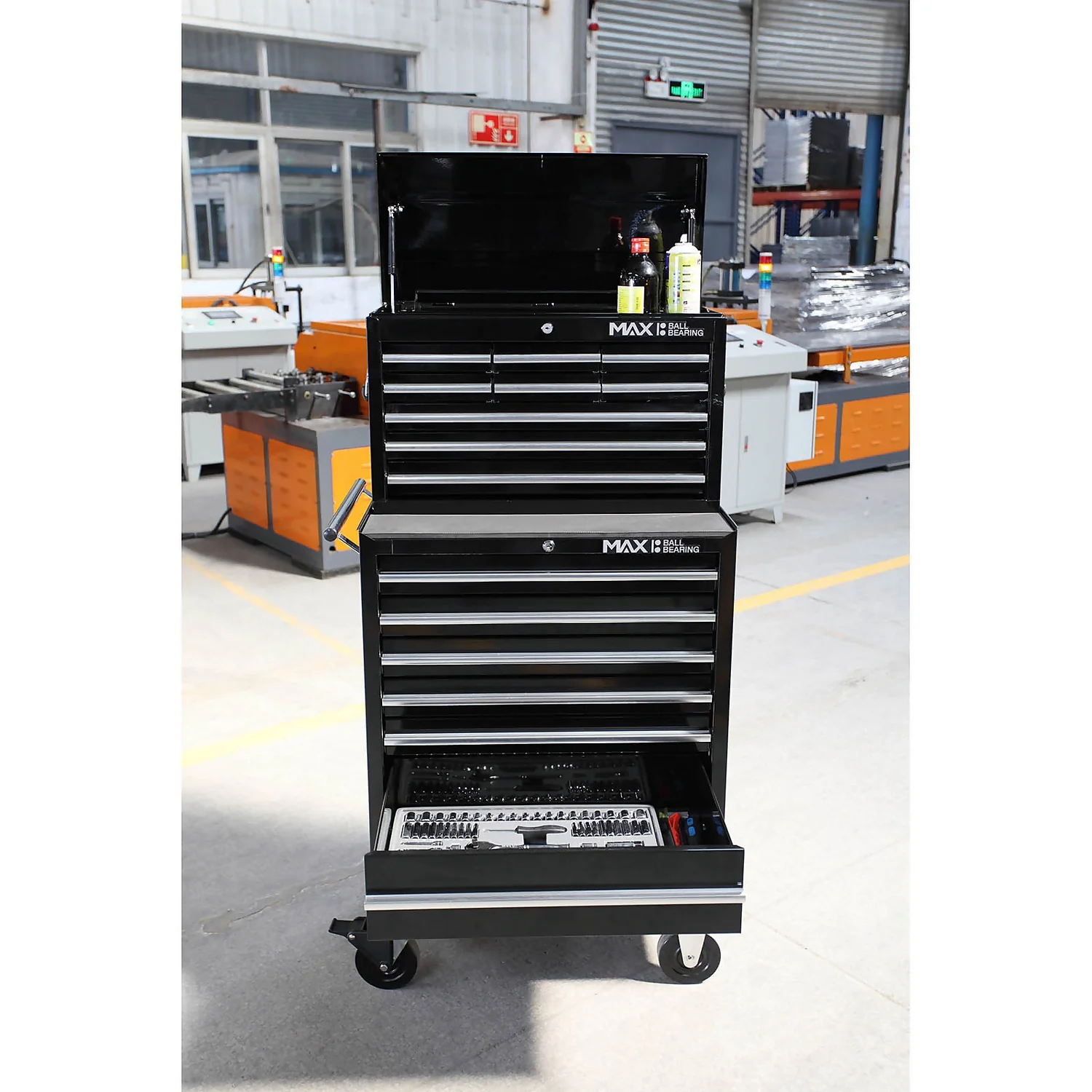 Hilka Professional 16 Drawer Tool Storage Chest Combination Set 6 Hilka Professional 16 Drawer Tool Storage Chest Combination Set - Image 4