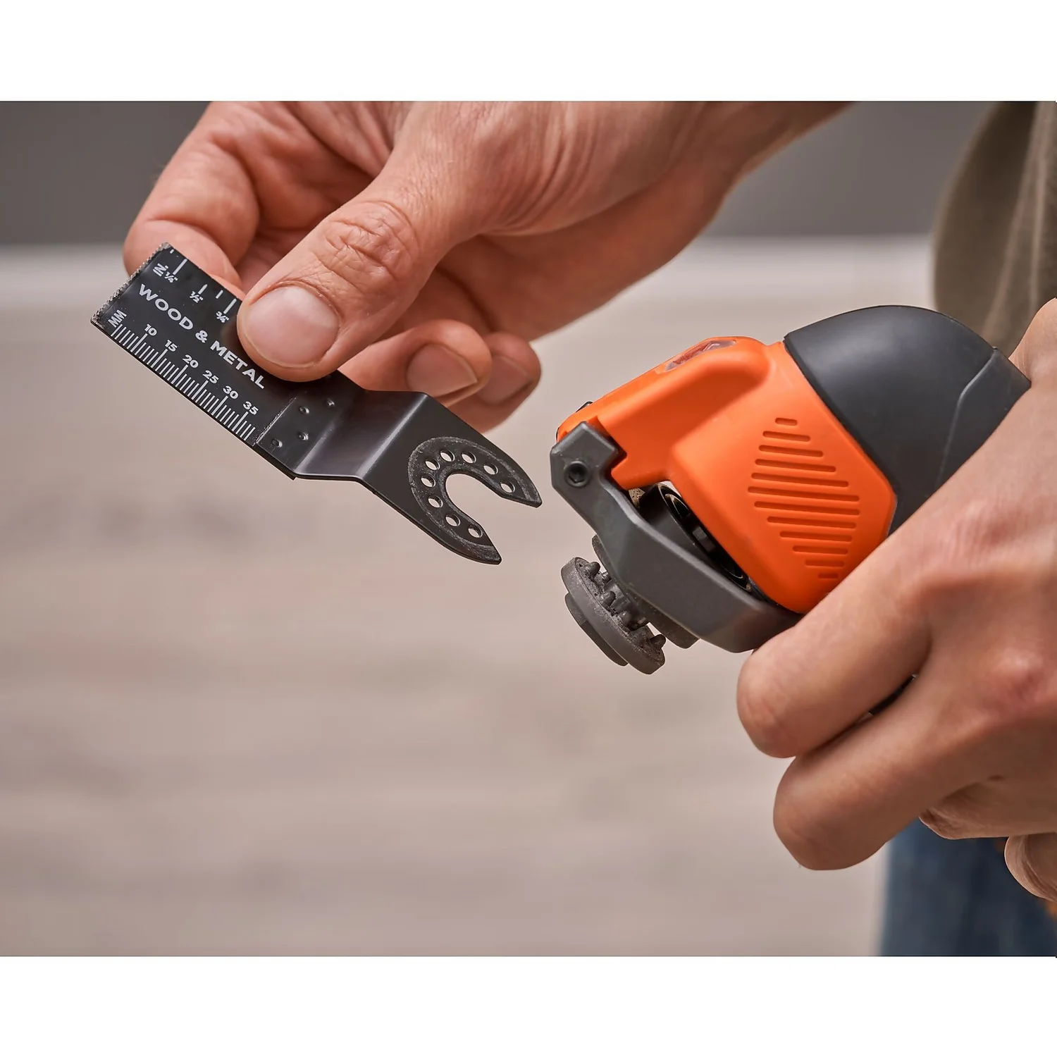 Black & Decker BLACK+DECKER 18V Cordless Oscillating Multi Tool With 18 Accessories (no Battery Included) (BDCOS18N-XJ) 11 Black & Decker BLACK+DECKER 18V Cordless Oscillating Multi Tool With 18 Accessories (no Battery Included) (BDCOS18N-XJ) - Image 9