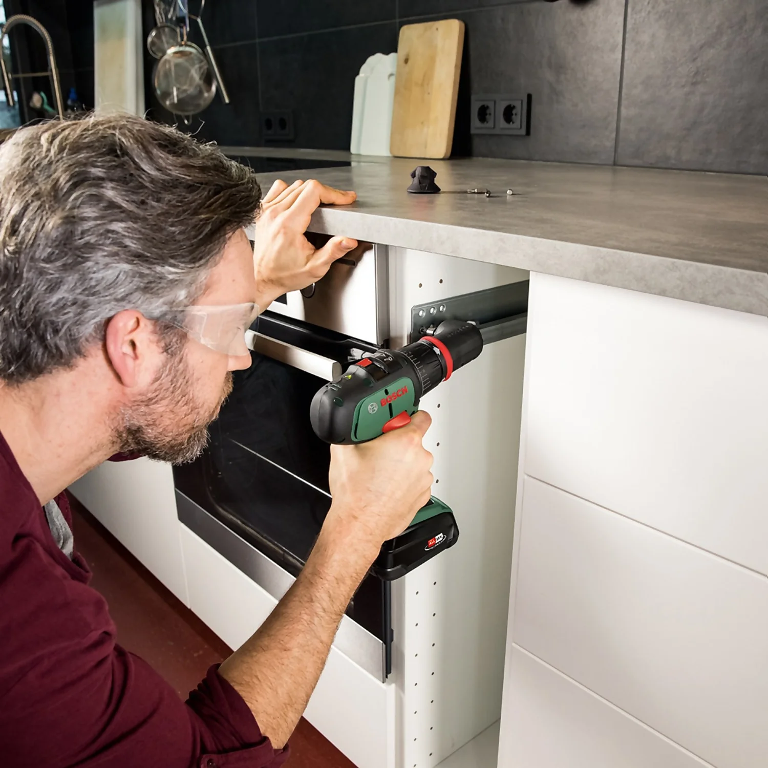 Bosch AdvancedImpact 18 Impact Driver With 2 X 2.5 Ah Batteries, Charger & 3 Attachment Set 4 Bosch AdvancedImpact 18 Impact Driver With 2 X 2.5 Ah Batteries, Charger & 3 Attachment Set - Image 2