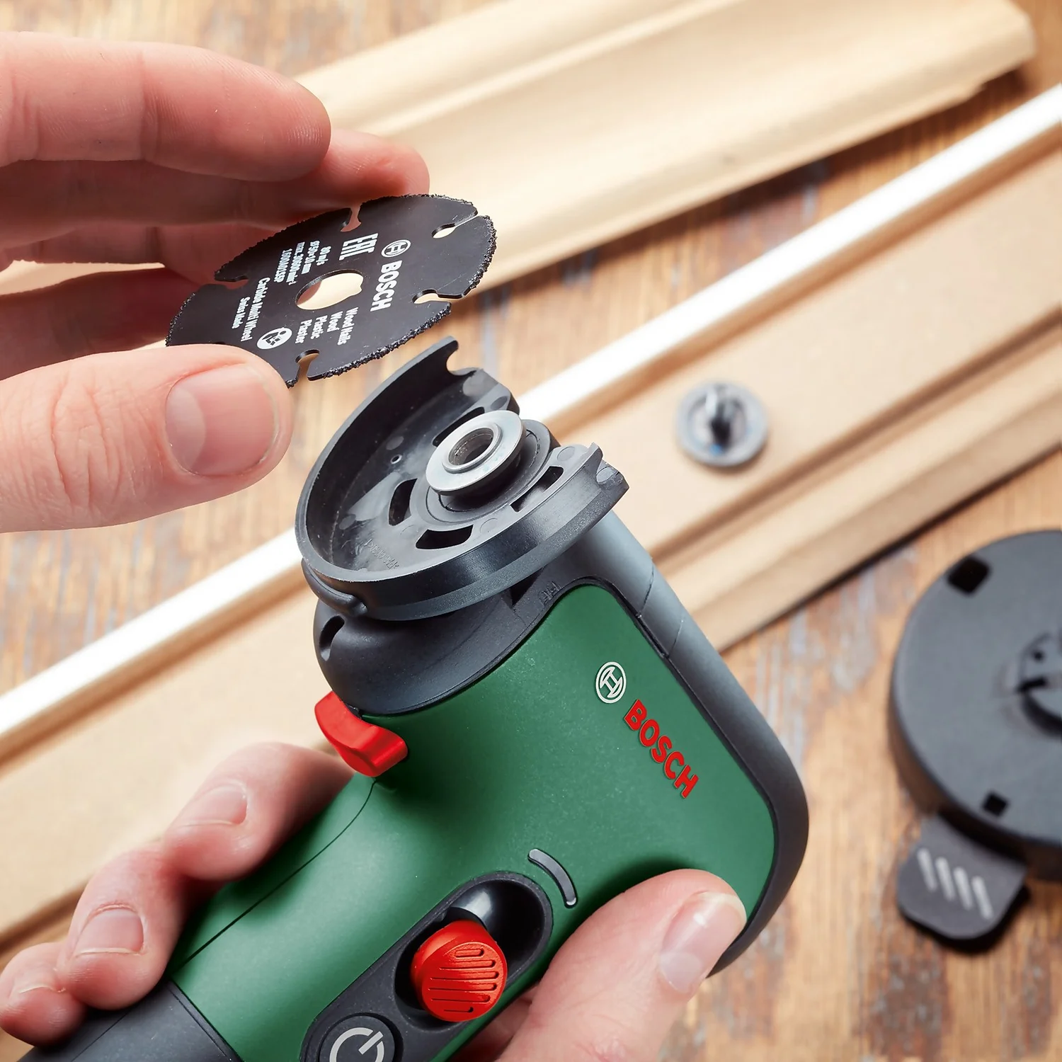 Bosch EasyCut&Grind Cordless Cutter And Angle Grinder 6 Bosch EasyCut&Grind Cordless Cutter And Angle Grinder - Image 4